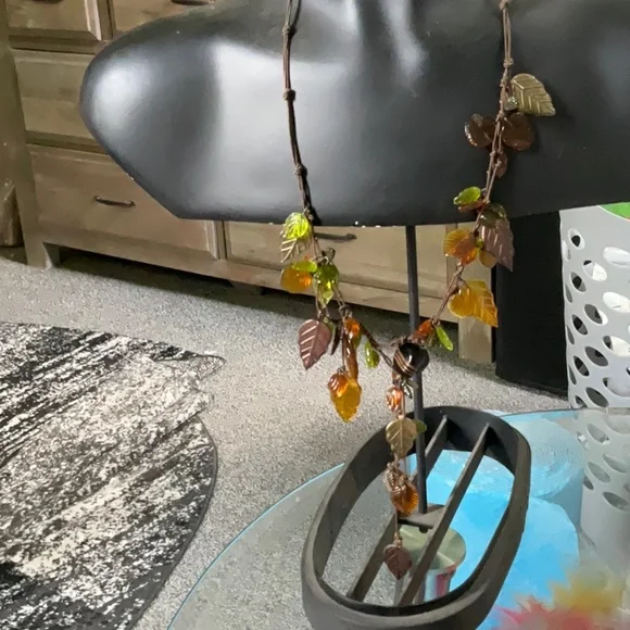 Glass Leaves and Beads Necklace and Matching Earrings - Picture 9 of 10
